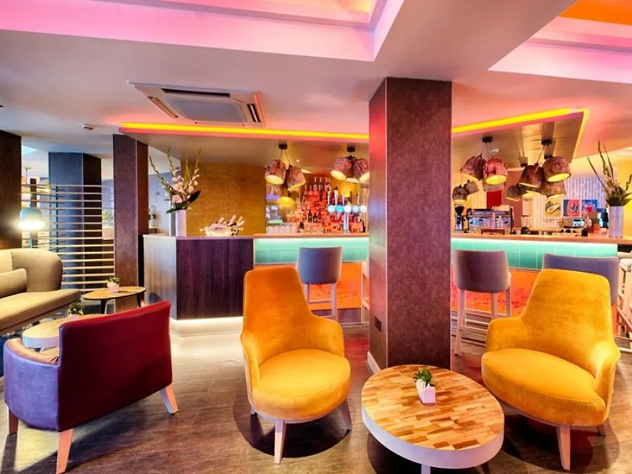 Leonardo Hotel Edinburgh Haymarket 4*,