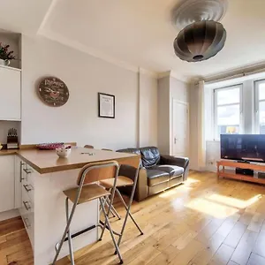 Apartment Guestready - Lovely 1 Bedroom Close To Centre Free On-street Parking, Edinburgh