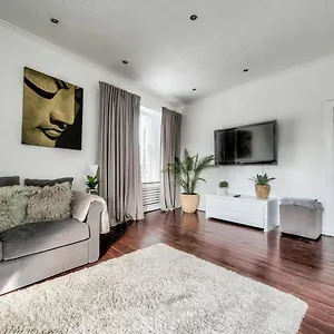 Apartment Guestready - Modern 2br On The Royal Mile!, Edinburgh
