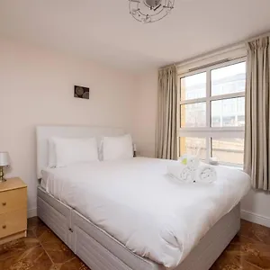 Apartamento Joivy Old Town With Parking Close To Royal Mile, Edimburgo