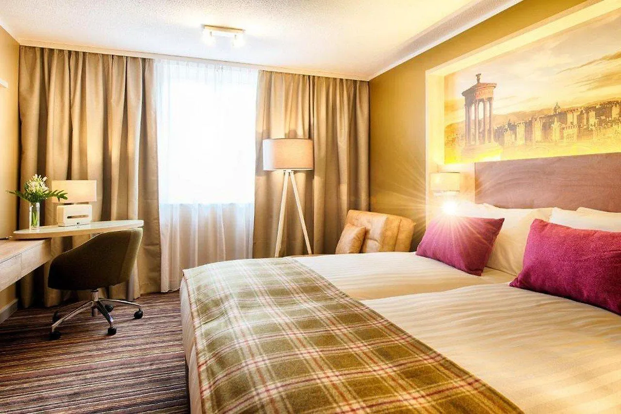 Leonardo Hotel Edinburgh Haymarket 4*,